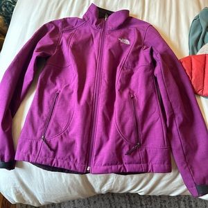 Womens Northface Size M Jacket - water Resistant